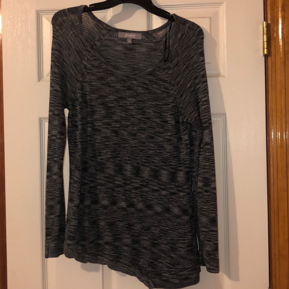 Long Sleeved gray and White top XL